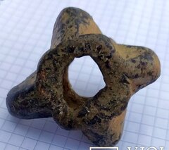106573800
