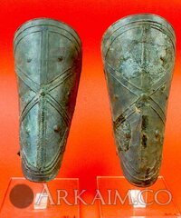 1445947845 5 mikenskie bronzovye ponozhi Iz pogrebeniya V kallitee arheologicheskiy muzey patr Xii V. Do N.e