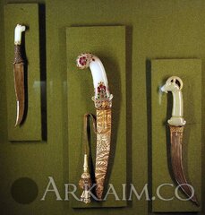 1453529658 4.daggers. prince Of wales museum mumbai prince Of wales museum