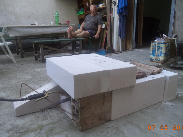 52d9838a1cc9f_031171735.jpg