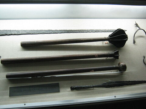 800px-Serbian_medieval_weapons
